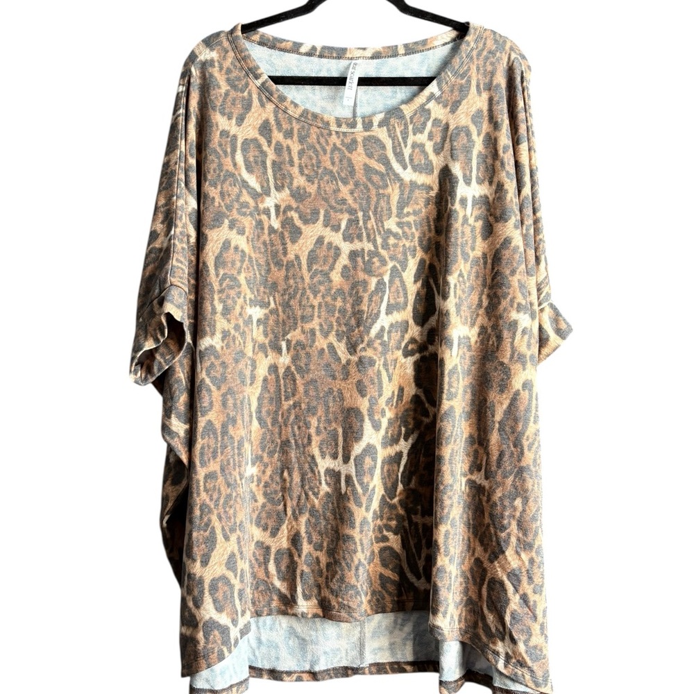 Dear Scarlett Oversized Leopard Print Women's Top
